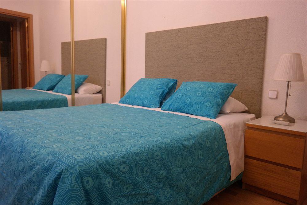 Room Canalejas Madrid Exterior foto