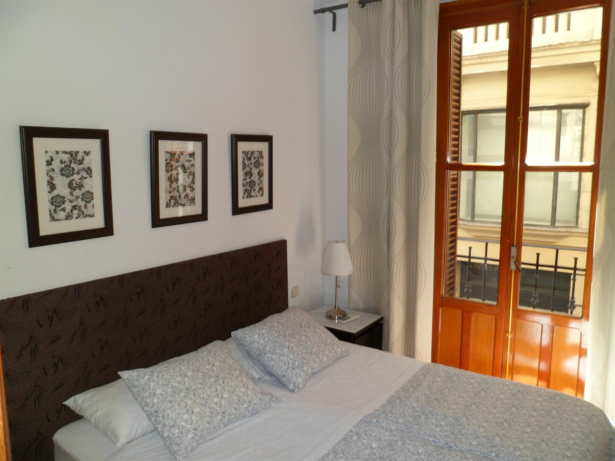Room Canalejas Madrid Exterior foto